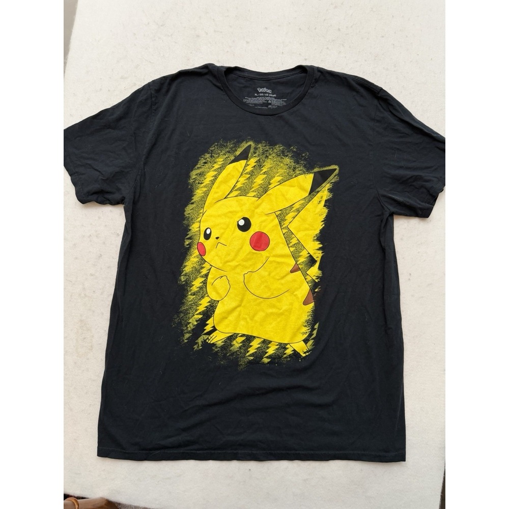 Authentic Pokemon Pikachu Shirt Men's XL Black Yellow‎